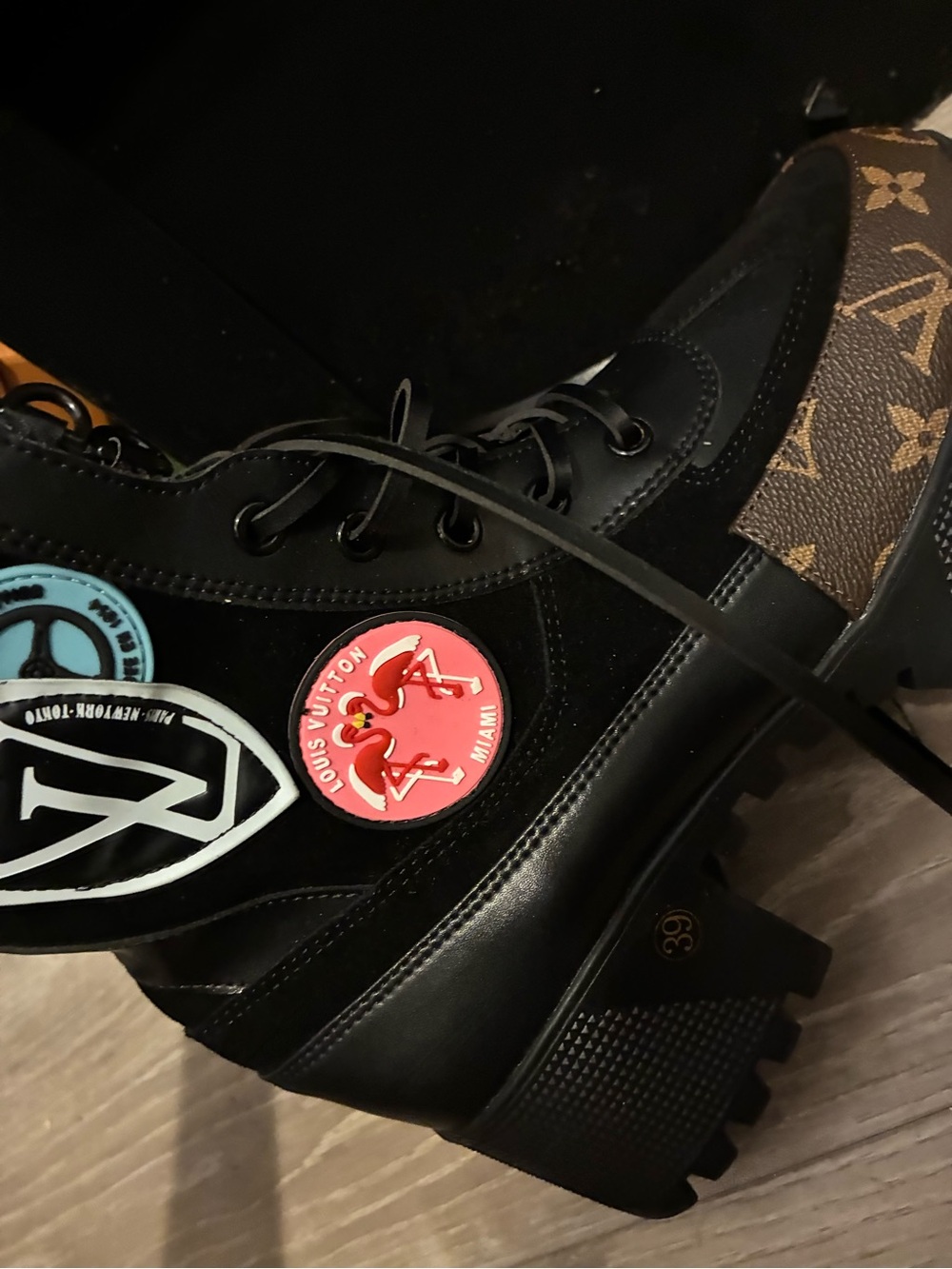 Louis Vuitton Black Leather Logo Insole - Picture 4 of 4